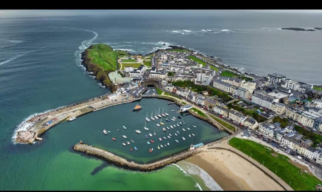 Avarest House Bb Adults Only Portrush Exteriör bild
