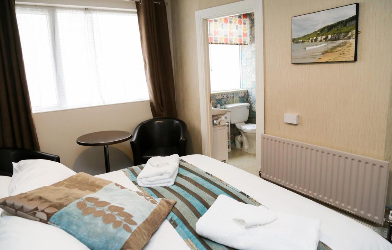 Avarest House Bb Adults Only Portrush Exteriör bild